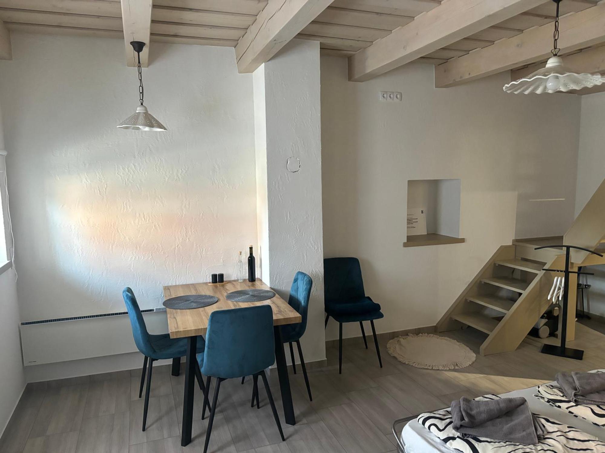 Pres-Lak Lägenhet Tarján Exteriör bild